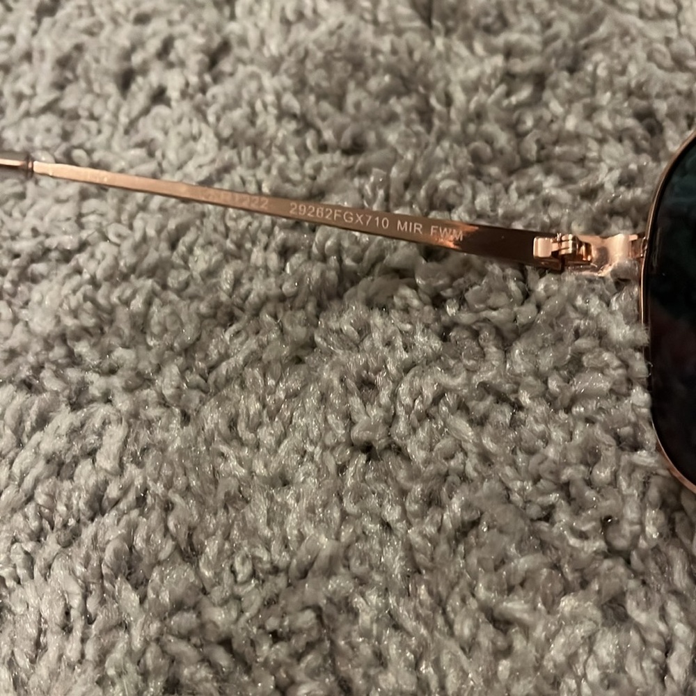 Sunglasses - Picture 5 of 7